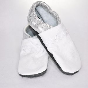 Gr. 32/33 Weiß/Silber mit Spitze