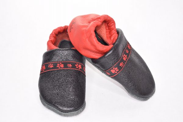 Gr. 23/24 Schwarz glänzend/Rot mit Pfoten Band UNIKAT