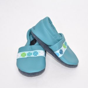 Gr. 18/19 Hellblau mit Kleeblätter Herz Band