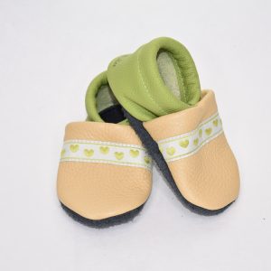 Gr. 20/21 Beige/Apfelgr&uuml;n mit Herz Band