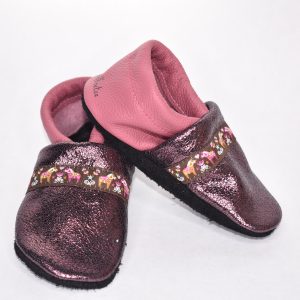 Gr. 23/24 Dunkelrot glänzend/Beere mit Blätter Band UNIKAT