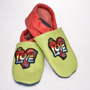 Gr. 36/37 Apfelgrün/Rot mit Love-Herz UNIKAT