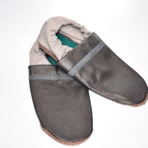 Gr. 48 Schwarz/Hellgrau mit kleinen Sterne Band