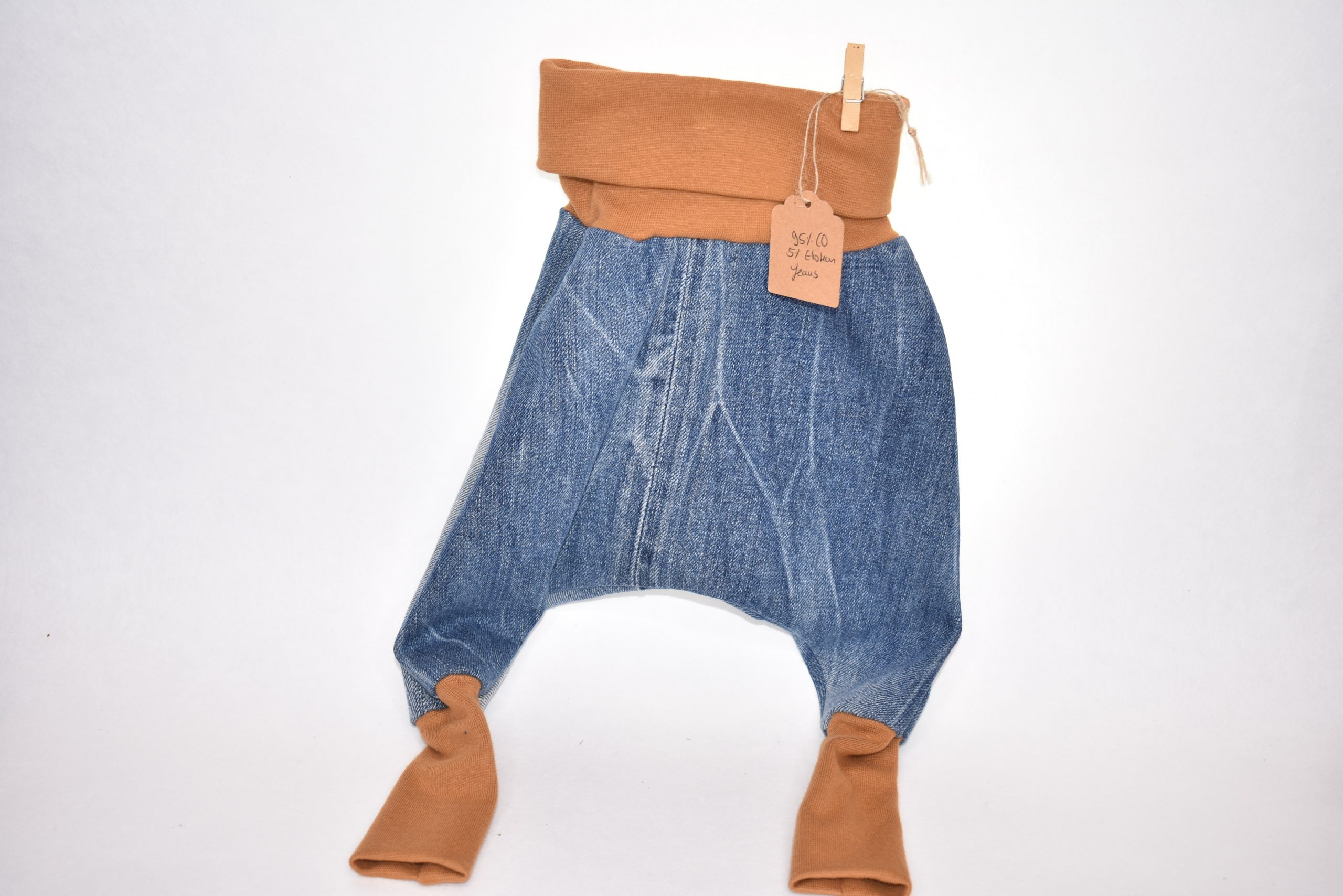 Gr. 50/56 Jeans Pumphose mit beigen Bündchen und Tasche – Bild 2