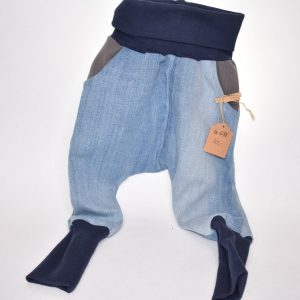 Gr. 62/68 Jeans/Pumphose mit grauen Tasche