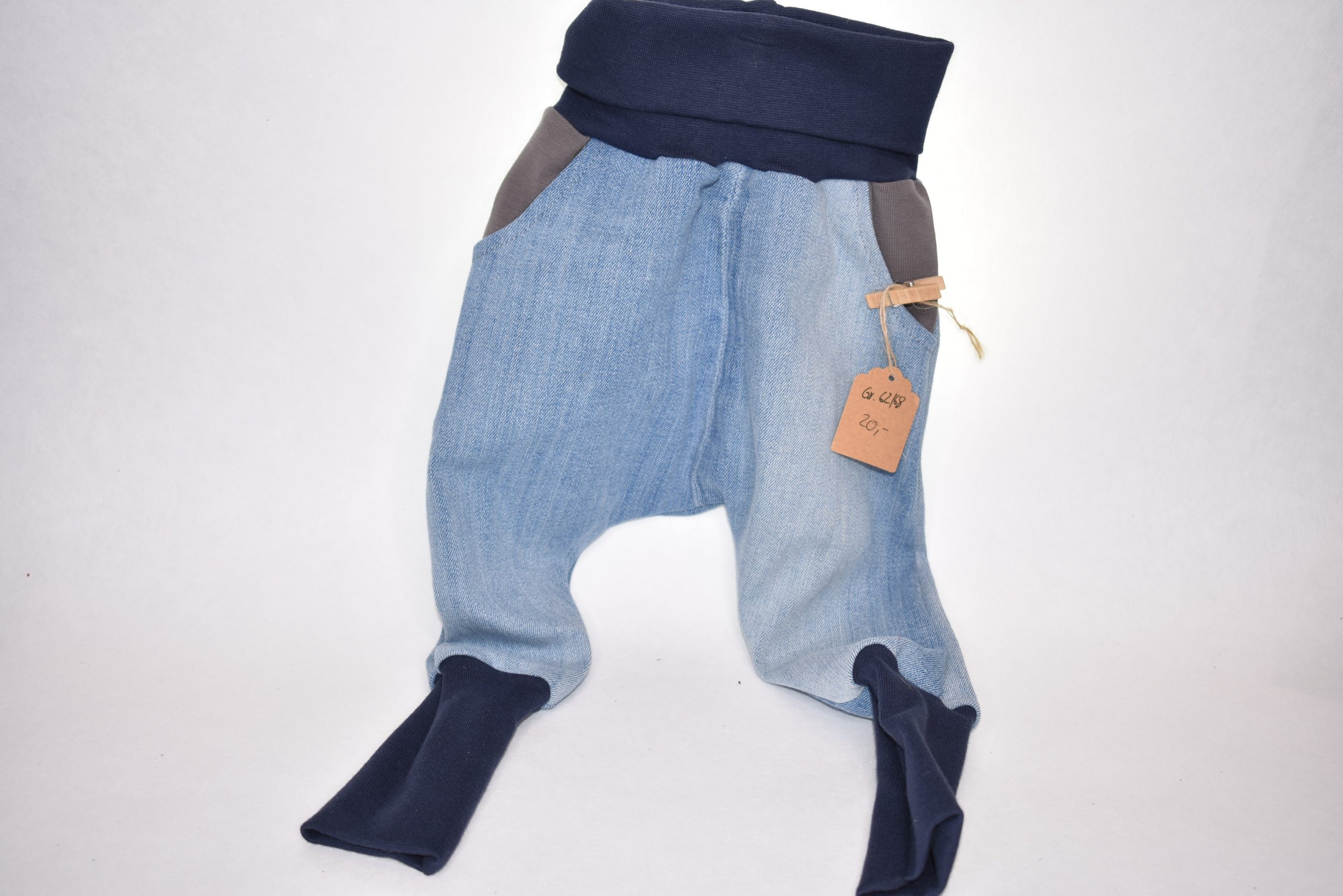 Gr. 62/68 Jeans Pumphose mit grauen Tasche