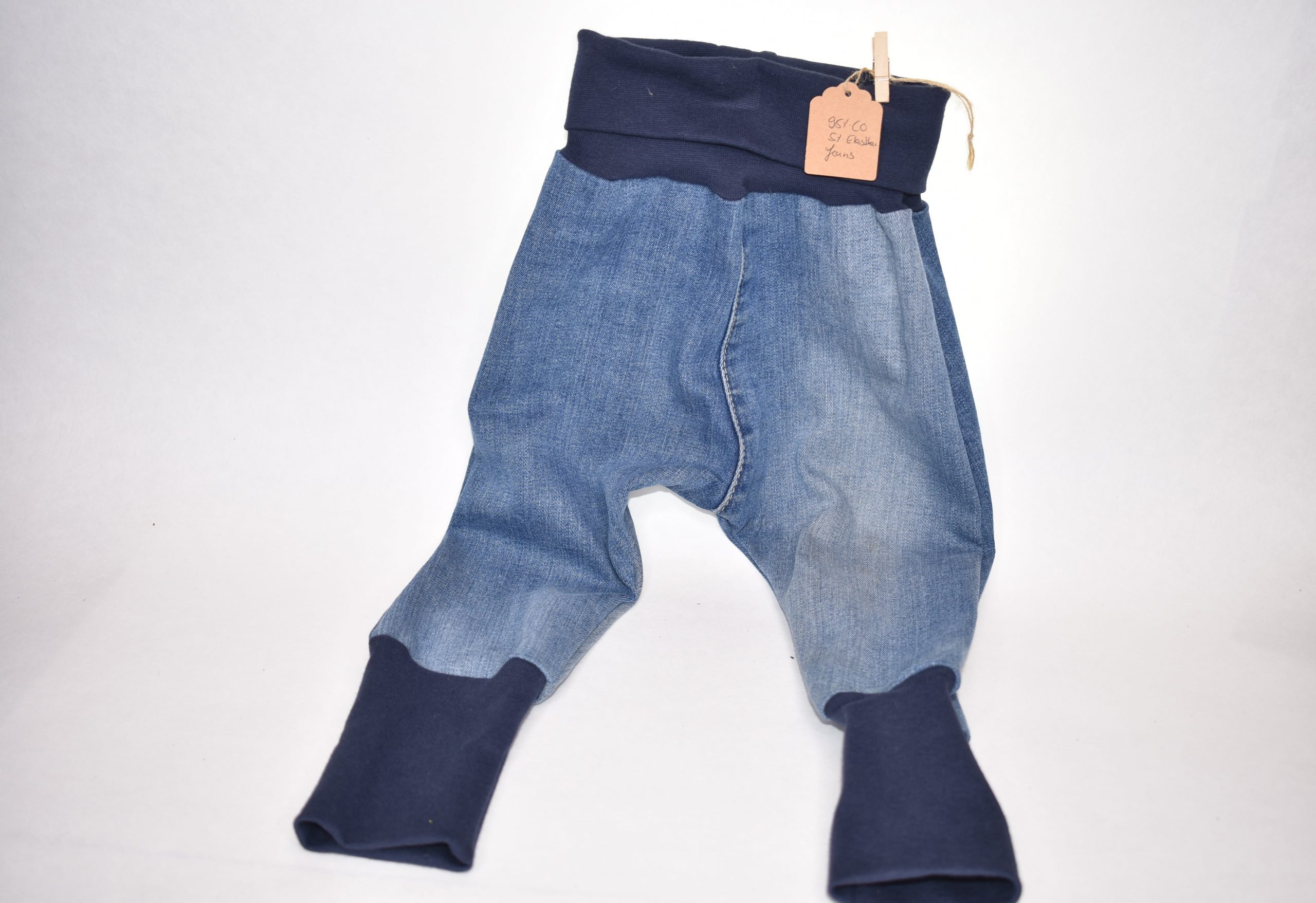 Gr. 74/80 Jeans Pumphose mit beigen Taschen und blauen Bündchen