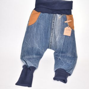 Gr. 74/80 Jeans Pumphose mit beigen Taschen und blauen B&uuml;ndchen