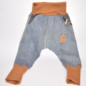 Gr. 74/80 Jeans Pumphose mit grauen Tasche und beigen B&uuml;ndchen