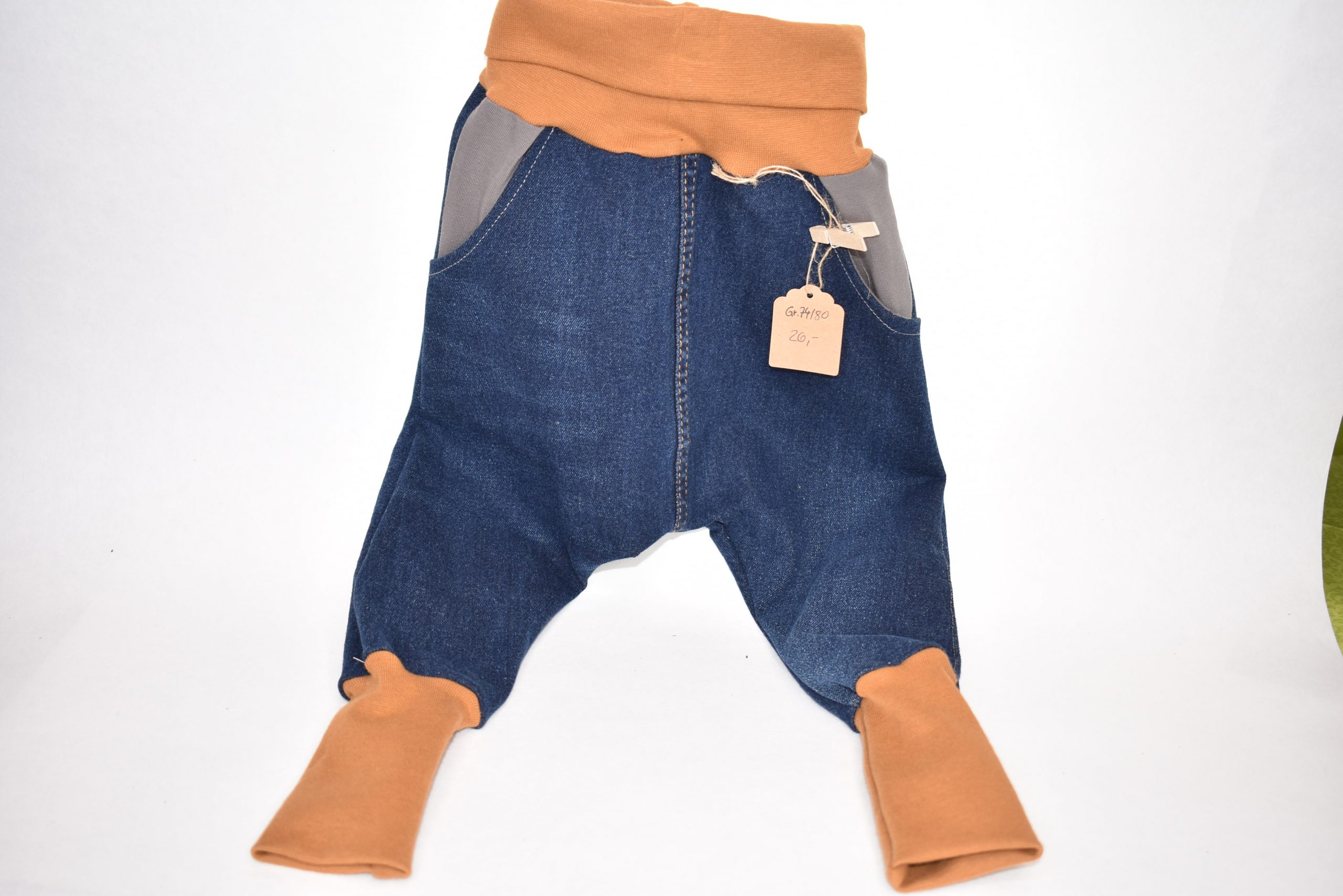 Gr. 74/80 Jeans Pumphose mit grauen Tasche und beigen Bündchen
