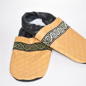 Gr. 44/45 Beiges Musterleder/Schwarz mit orientalisch-goldenen Band UNIKAT